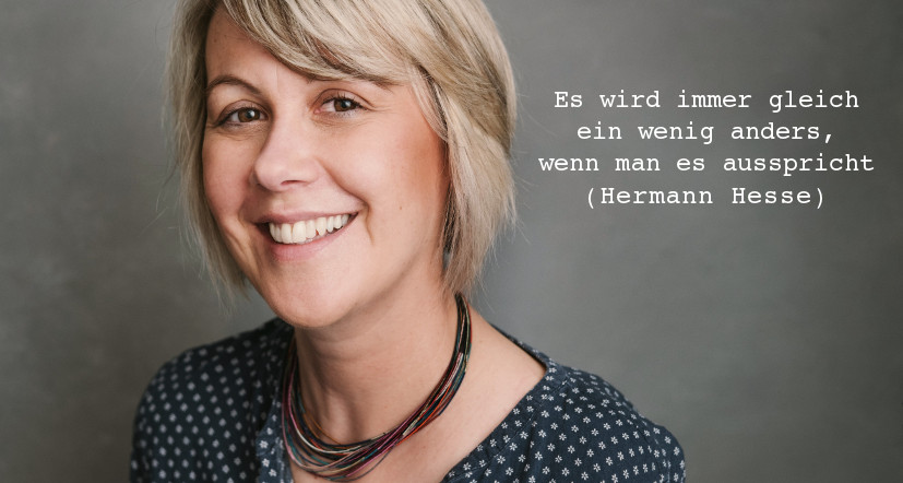 Portrait Esther Purgina, Text: Herzlich Willkommen in meiner Praxis für Psychotherapie